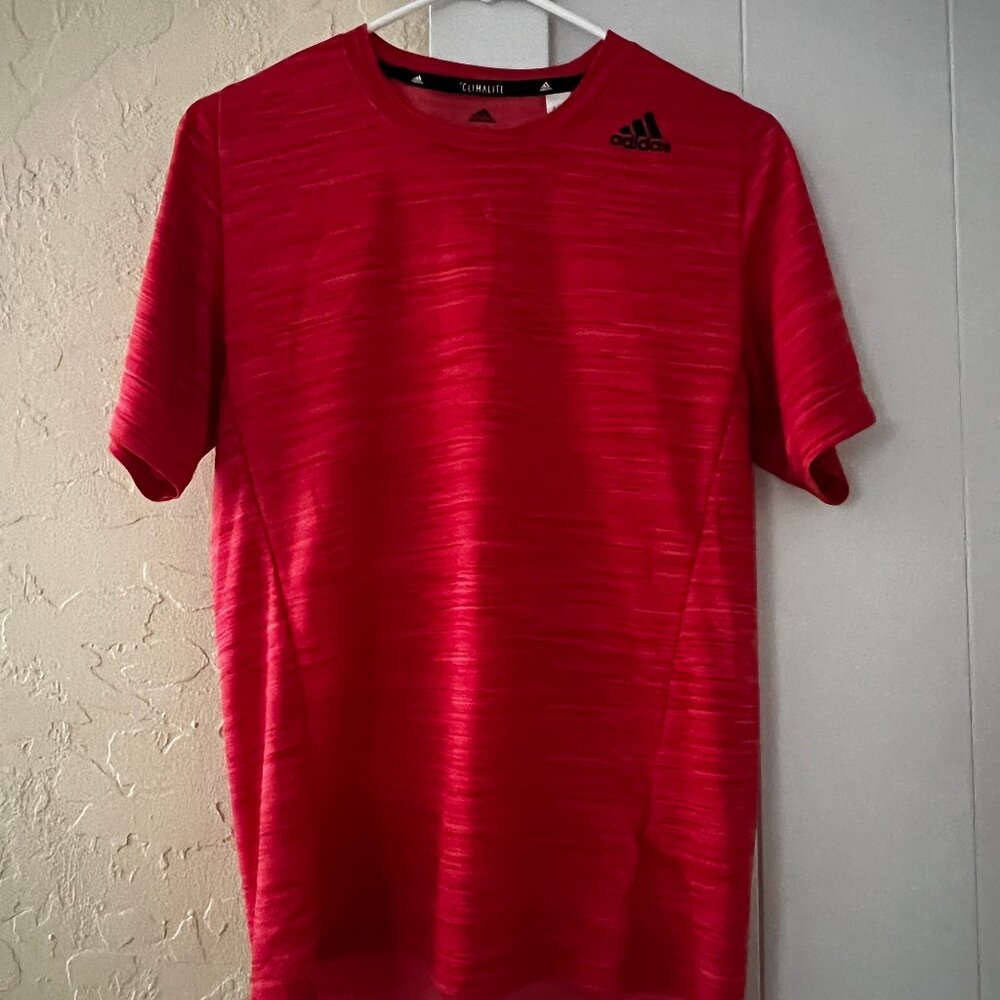Adidas Climalite Mens MED T-Shirt Gym Running — Scarlet color